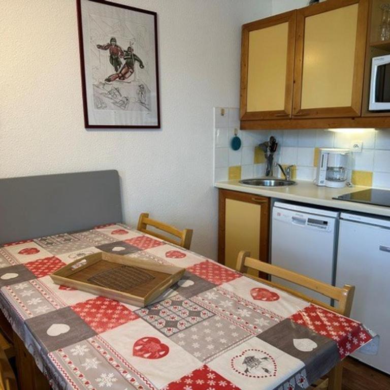 Studio fonctionnel proche pistes avec terrasse et animaux admis - Monolocale - 10