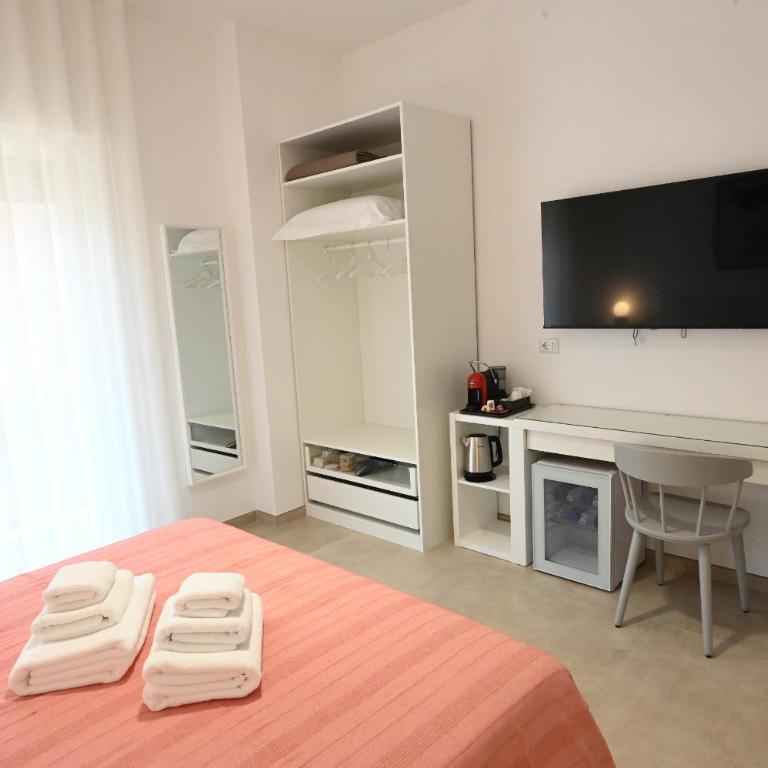 MELO 48 - Double Room with Balcony - 1