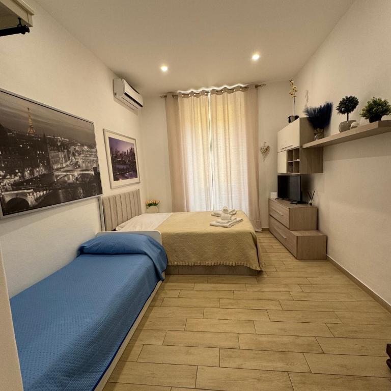 La First Ludy - Two-Bedroom Deluxe Apartment with Balcony - 15