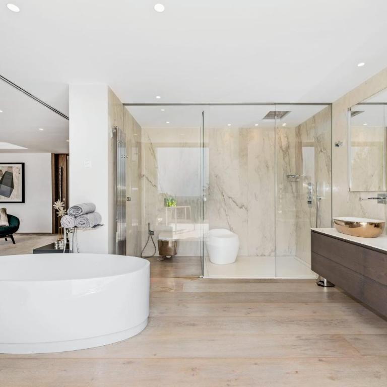 All About Villa Serenity - Villa - 21