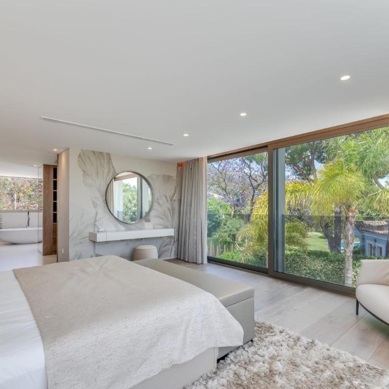 All About Villa Serenity - Villa - 26