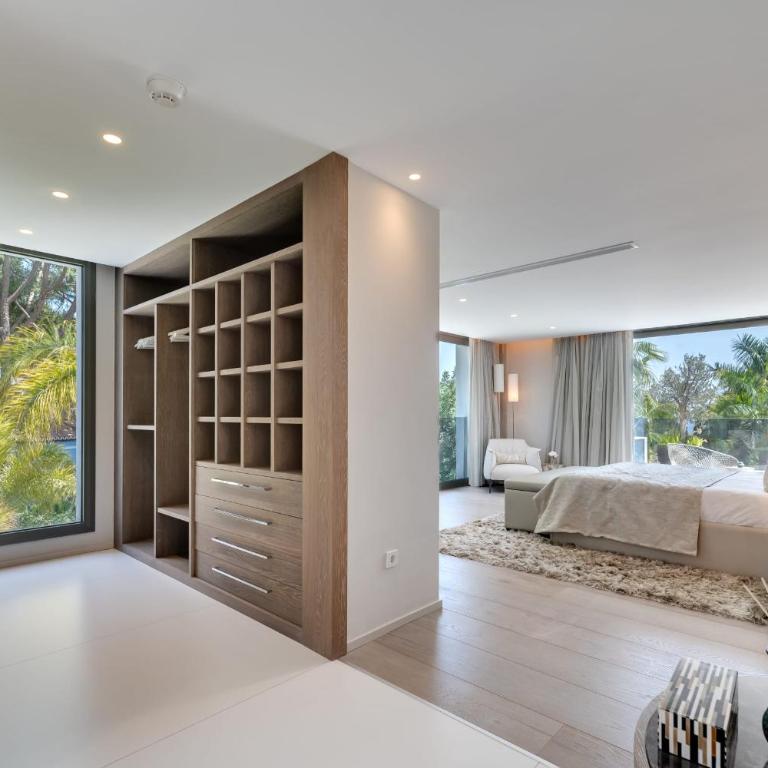 All About Villa Serenity - Villa - 27