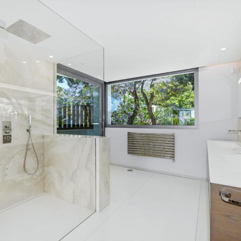 All About Villa Serenity - Villa - 32