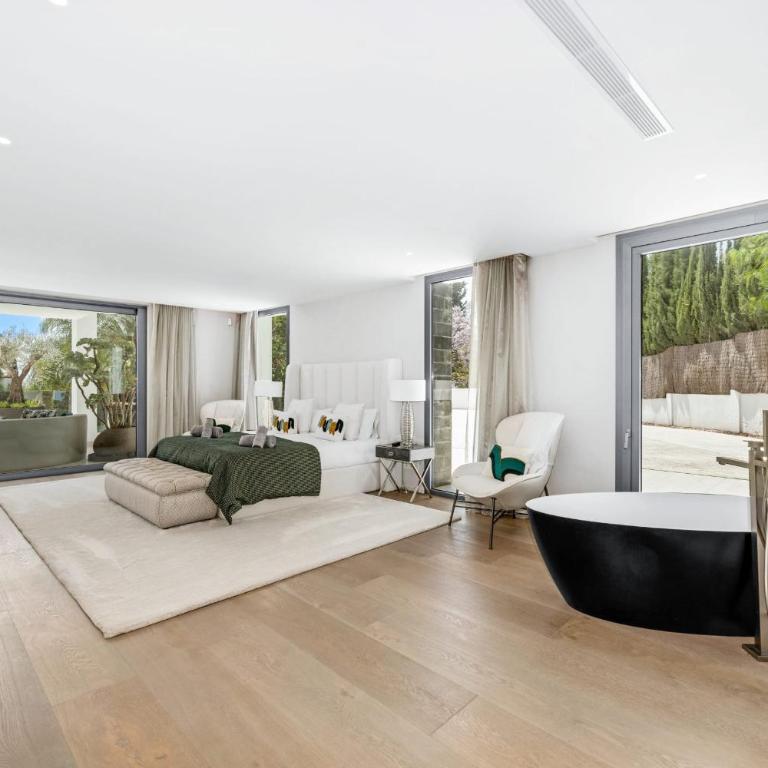 All About Villa Serenity - Villa - 34
