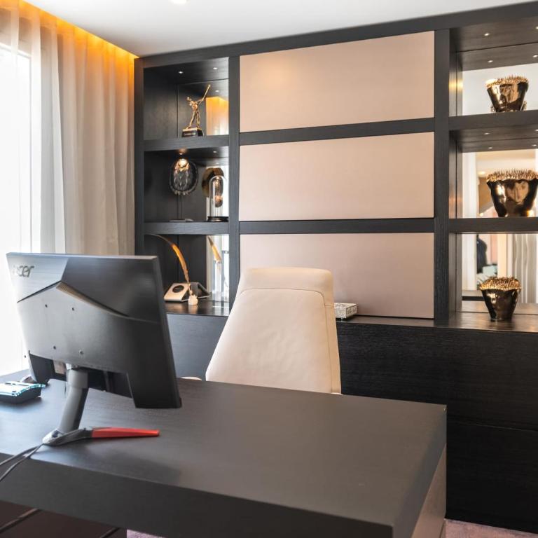 All About Villa Serenity - Villa - 46