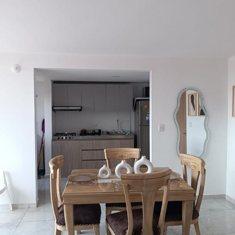 Apartamento cómodo, cerca aeropuerto, Wifi - Apartamento de 2 dormitorios - 7