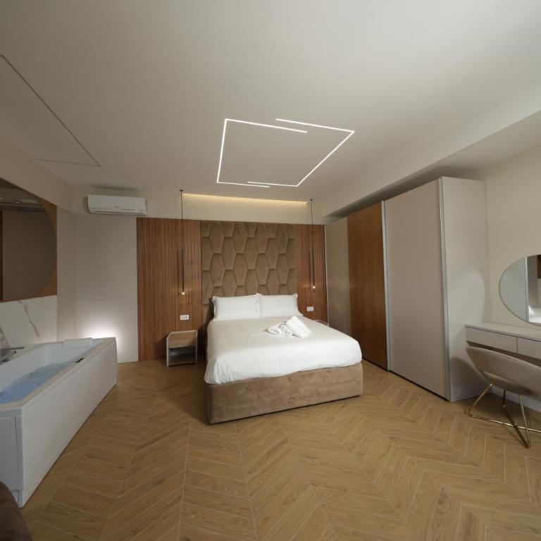 Live in Gaeta - One-Bedroom Apartment with Balcony and Sea View - 22