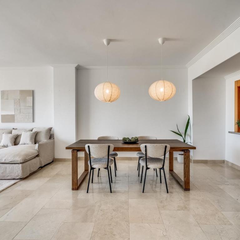 La Resina Golf Retreat With Terrace & Pool - Apartment mit 2 Schlafzimmern, einem Balkon und Meerblick - 20