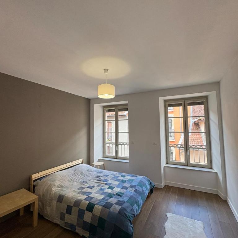 Apartment in the center of Grenoble - mountain view - Two-Bedroom Apartment - 17