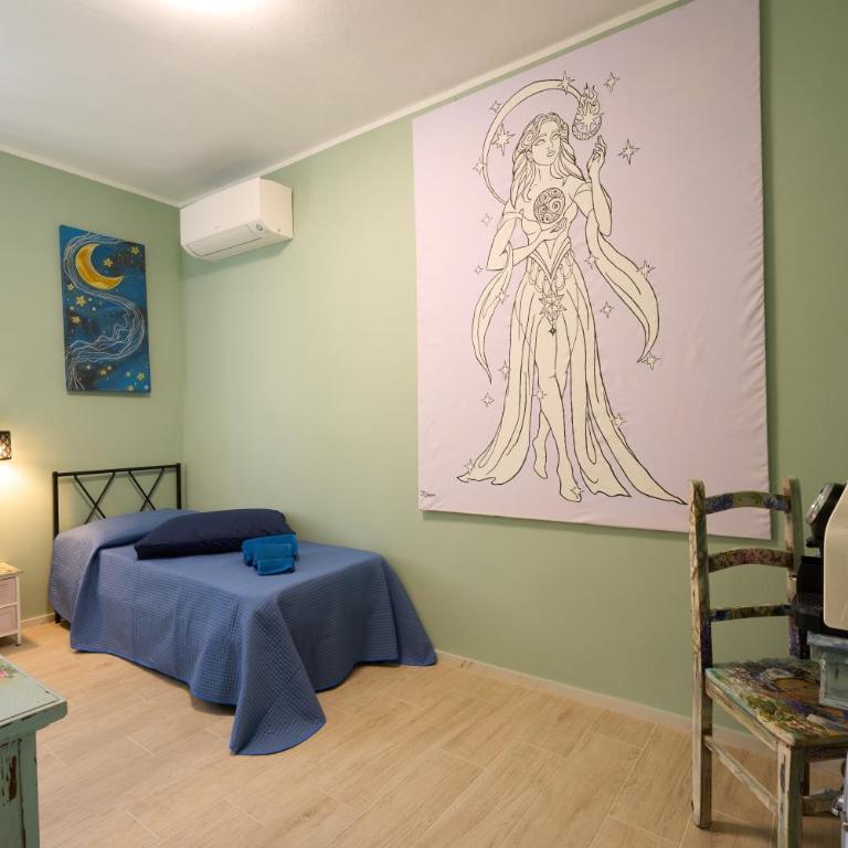 Queen of Dreams - Single Room with Private Bathroom - 1