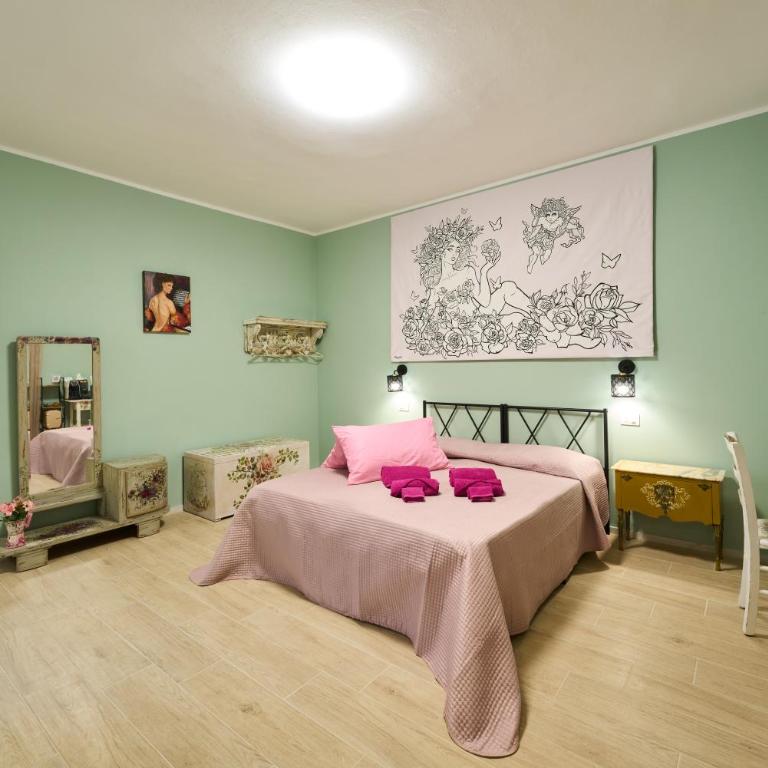 Queen of Dreams - Double or Twin Room with Private Bathroom - 5