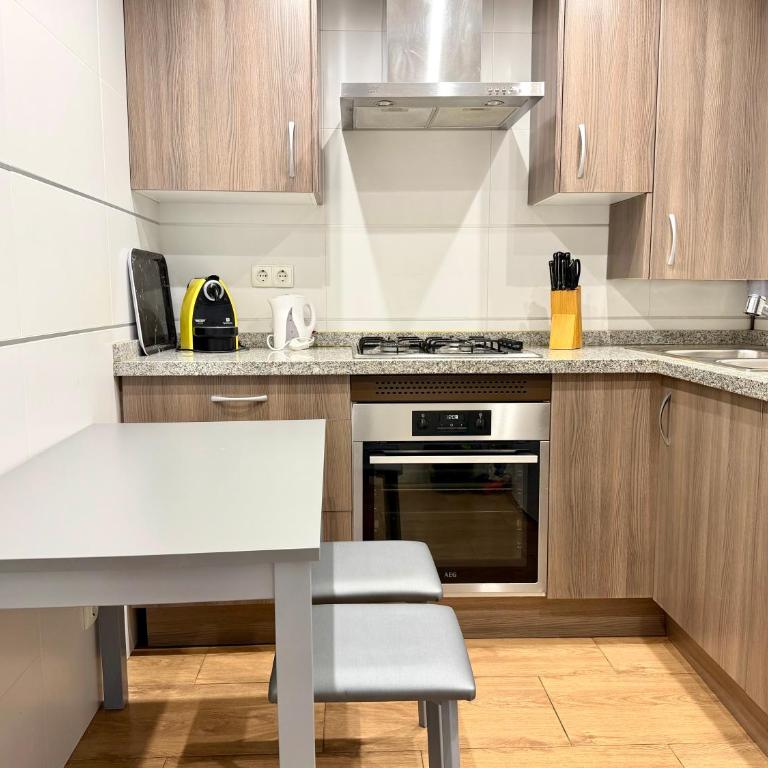 Bright two bedroom apartment for 5 people - Apartamento de 2 dormitorios con vistas al jardín - 5
