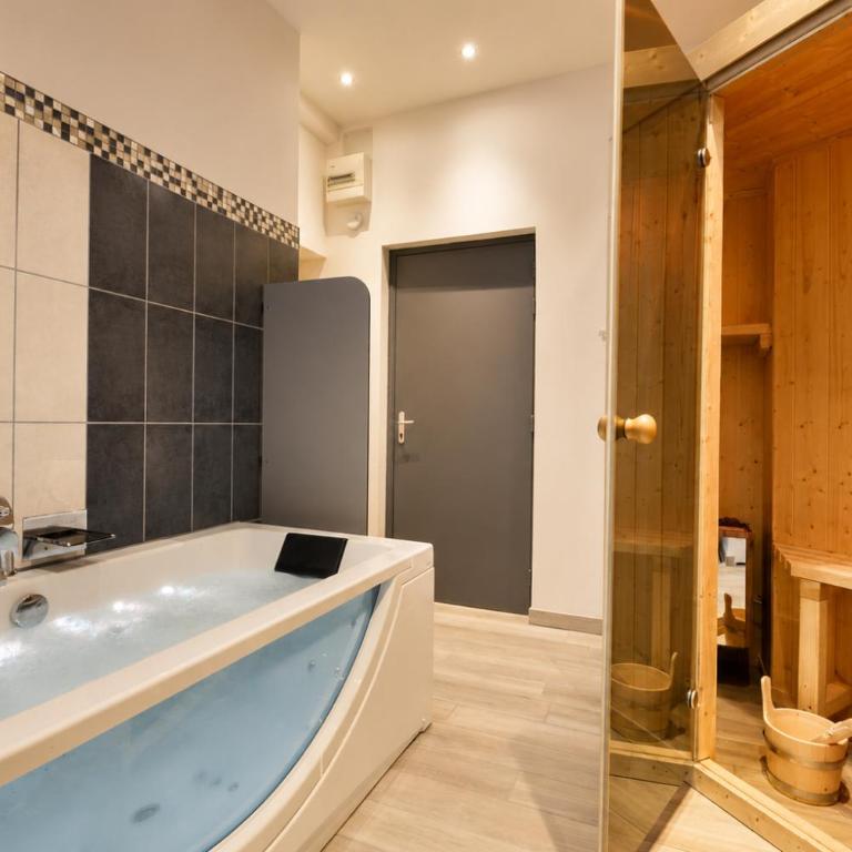 Sous le Charme de Charles Sauna & Jacuzzi Nancy - Appartement 1 Chambre - 3