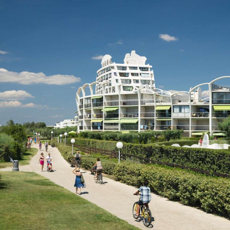 Studio Calme avec Loggia, à 600m de la Plage et Proche Commerces - FR-1-328-93 - Studio - 10