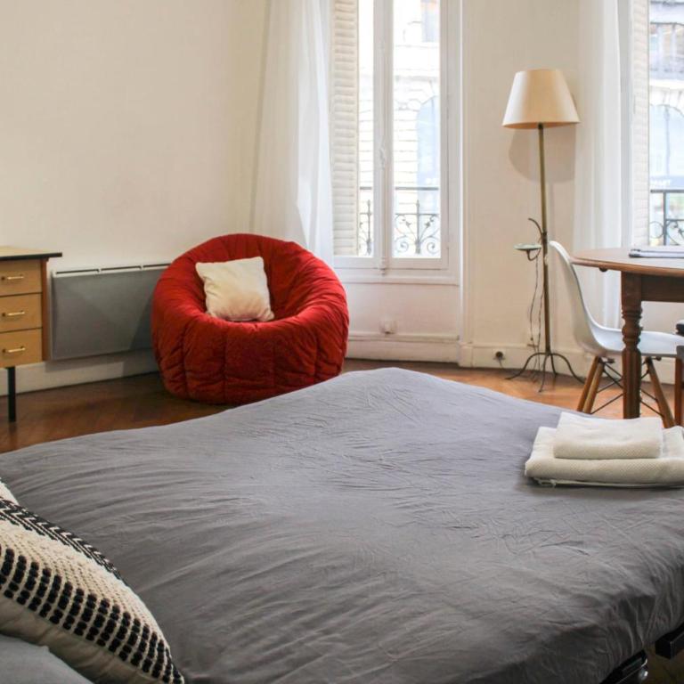Bright stay in the heart of Paris for 4 people - Apartment - 15