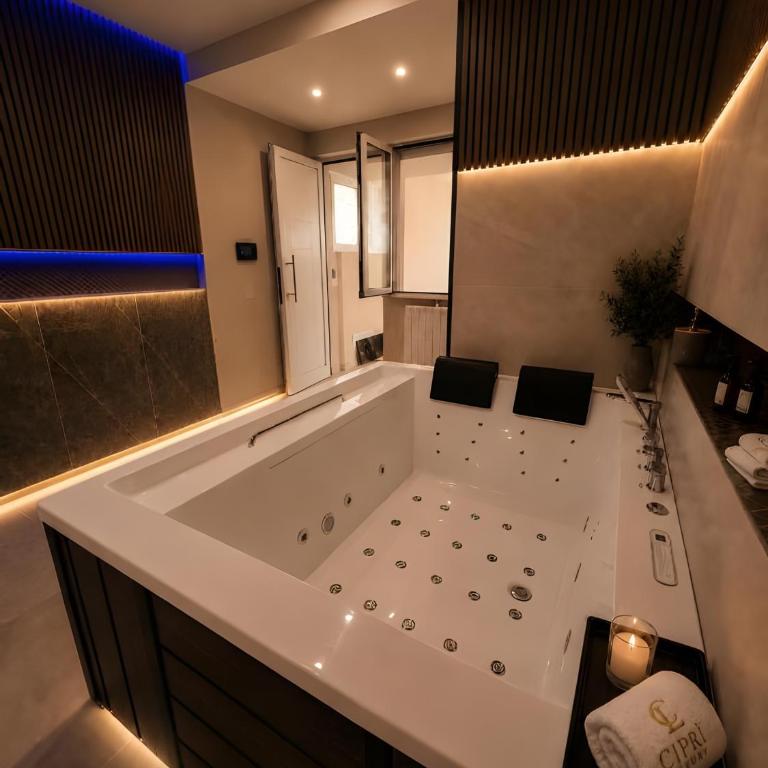 Ciprì Luxury Wellness Suite - Camera Queen Standard - 10