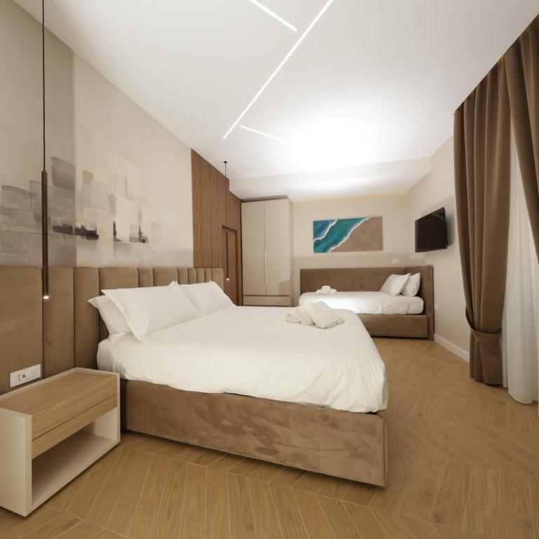 Live in Gaeta - Two-Bedroom Apartment with Terrace and Sea View - 15