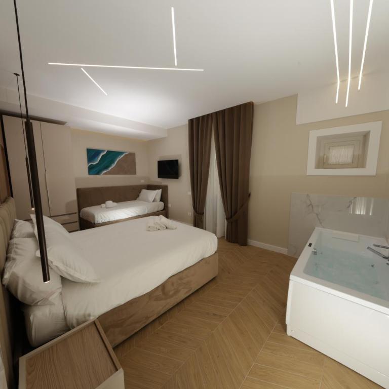 Live in Gaeta - Two-Bedroom Apartment with Terrace and Sea View - 17