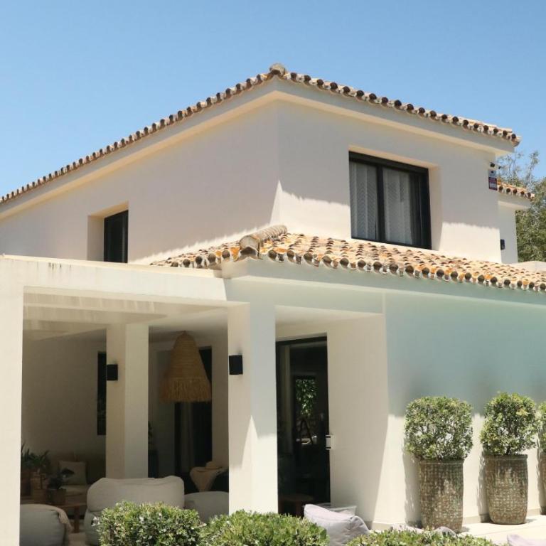 Marbella Bliss - Serenity 4-Bedroom VILLA with Exclisive HEATED Private POOL & Jacuzzi, Tropical Garden, Marbesa - Steps from the Cabopino Beach - Villa - 25