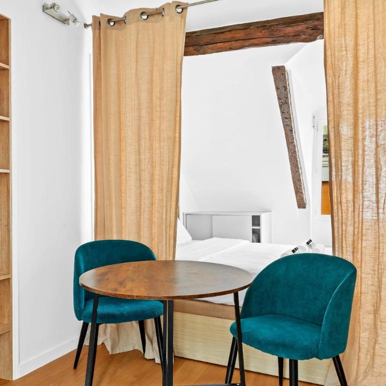 Charmant 2 pieces avec vue imprenable sur la ville - Appartement - 12