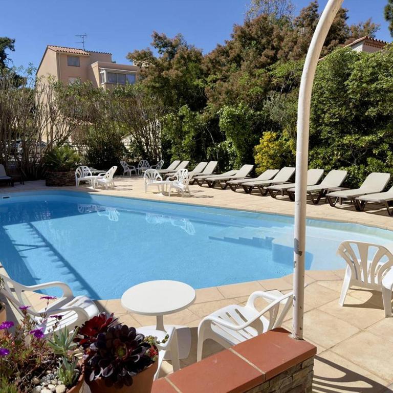 Appartement T3 climatisé avec piscine, terrasse et parking privé à 100m de la plage d'Argelès-sur-Mer - FR-1-388-204 - Appartement - 12