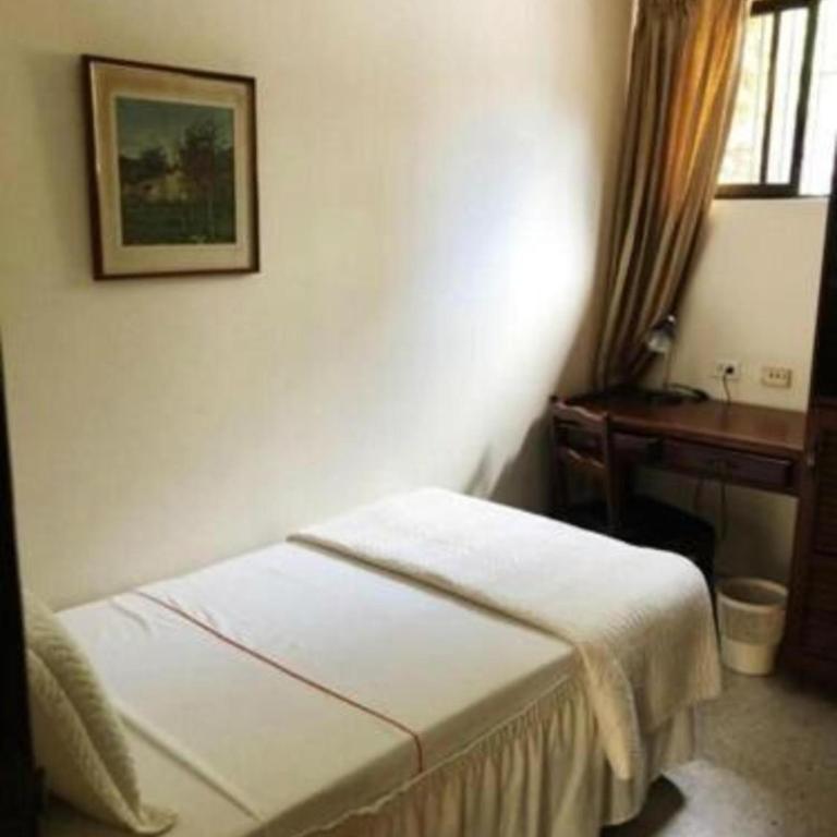 Hotel Stein Colonial - Habitación Individual Económica - 11