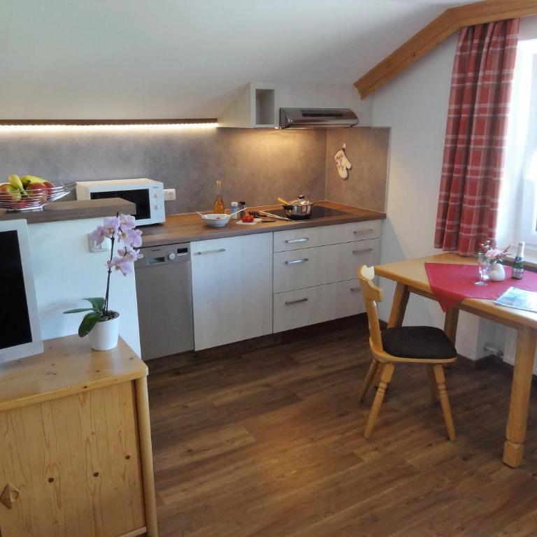 Gästehaus Koros - Apartment - 2