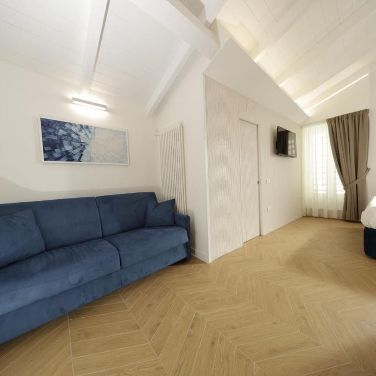 Live in Gaeta - Two-Bedroom Apartment with Terrace and Sea View - 27