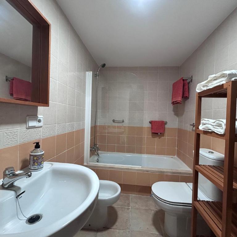 El Paraiso DeLuxe 8Pax - Two-Bedroom Apartment - 11