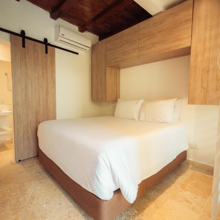 CASA EMMA HOTEL Boutique - Deluxe Room - 3