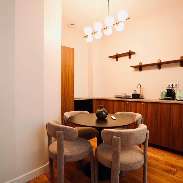 Large studio for 4 with free GYM access - Appartement - 7