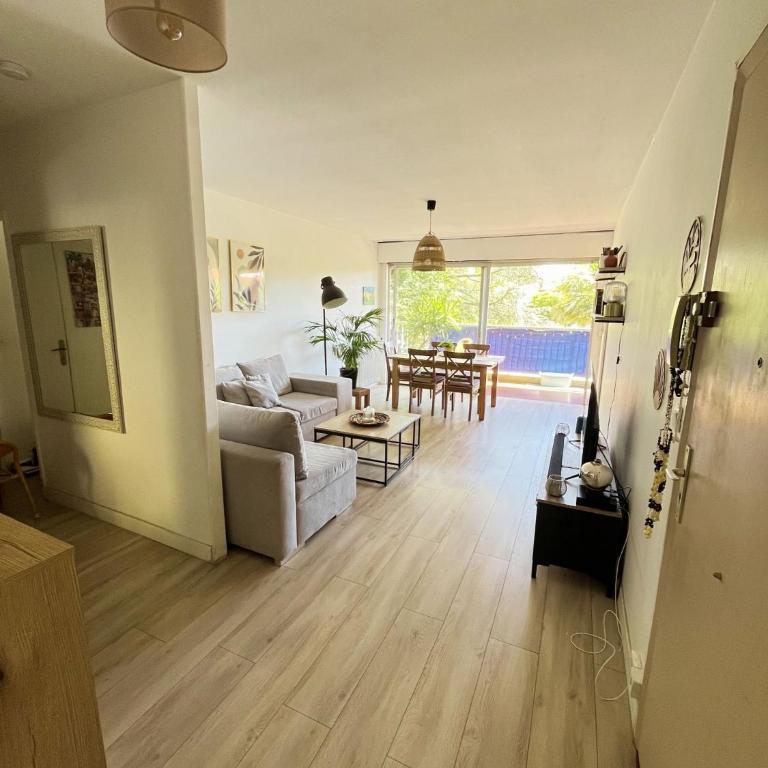 Appartement familial avec piscine & grande terrasse - Appartement 2 Chambres - 6