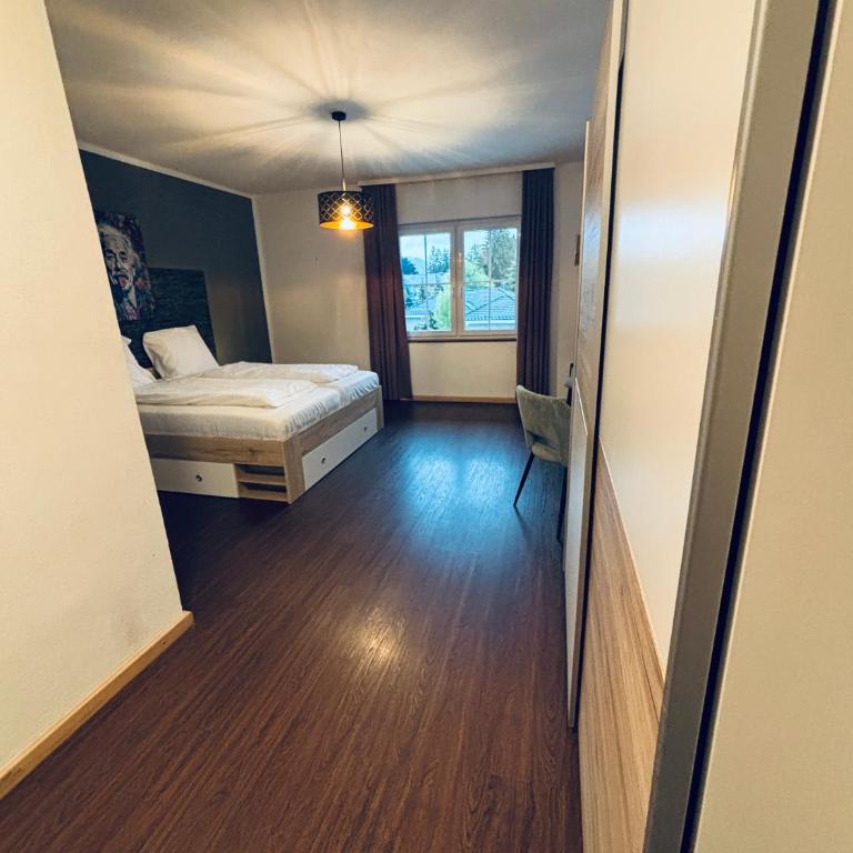 Pension Hoogerland - Doppelzimmer mit Bergblick - 6