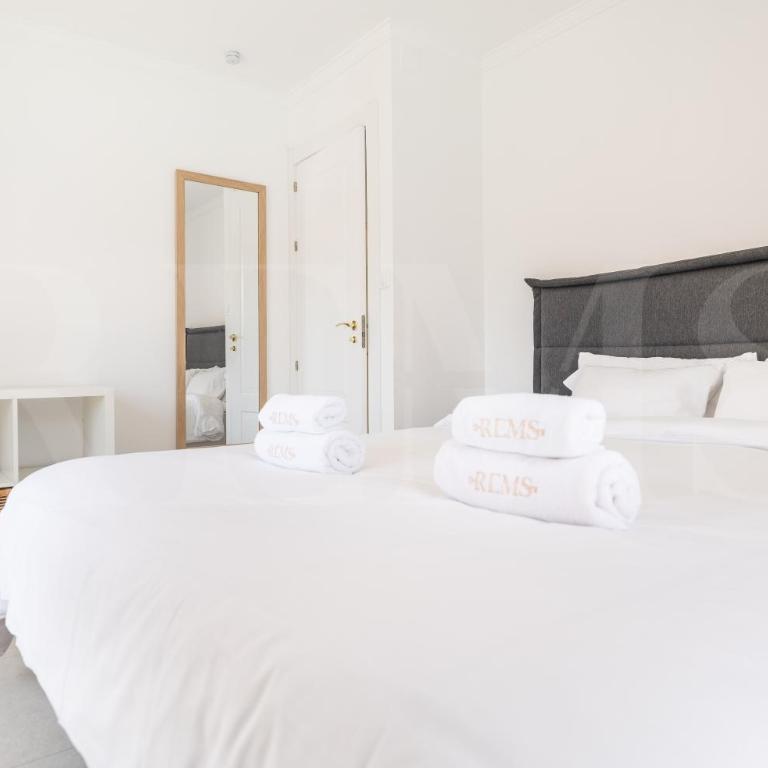 Relaxing Villa with Pool, Garden & Parking REMS - Villa - 35