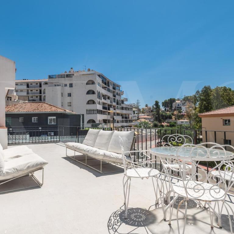 Relaxing Villa with Pool, Garden & Parking REMS - Villa - 28