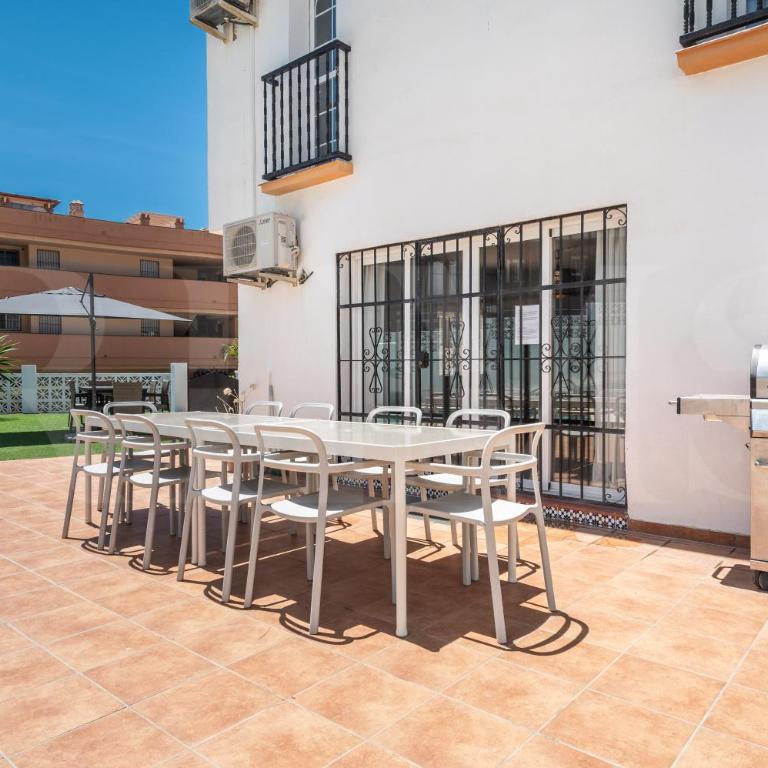 Relaxing Villa with Pool, Garden & Parking REMS - Villa - 45