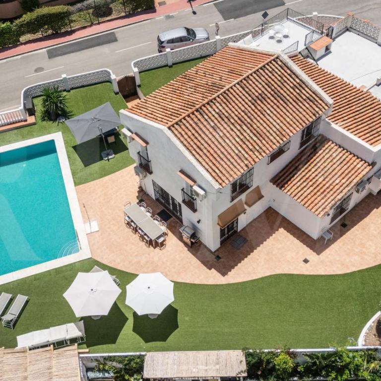 Relaxing Villa with Pool, Garden & Parking REMS - Villa - 34