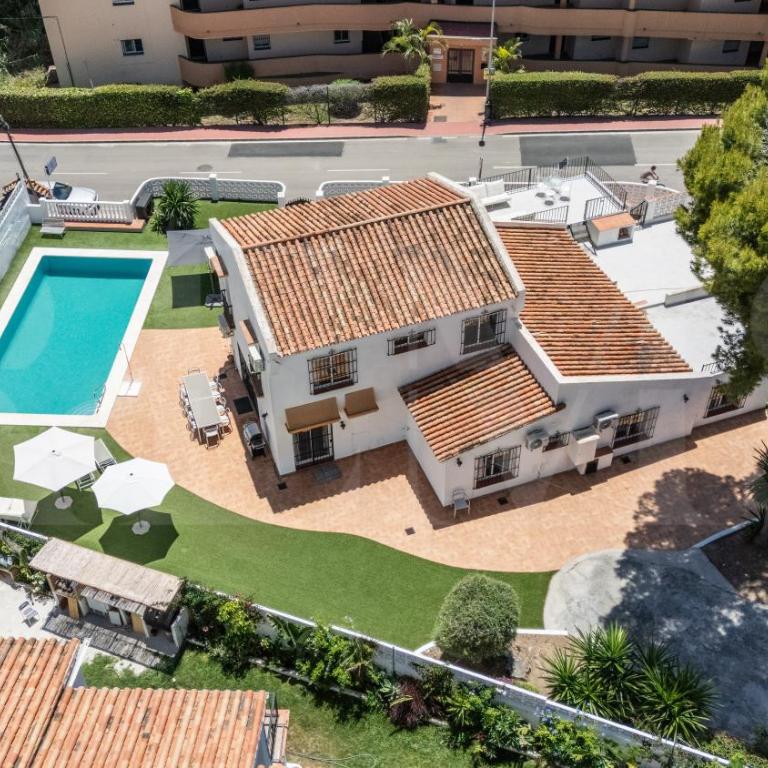 Relaxing Villa with Pool, Garden & Parking REMS - Villa - 48