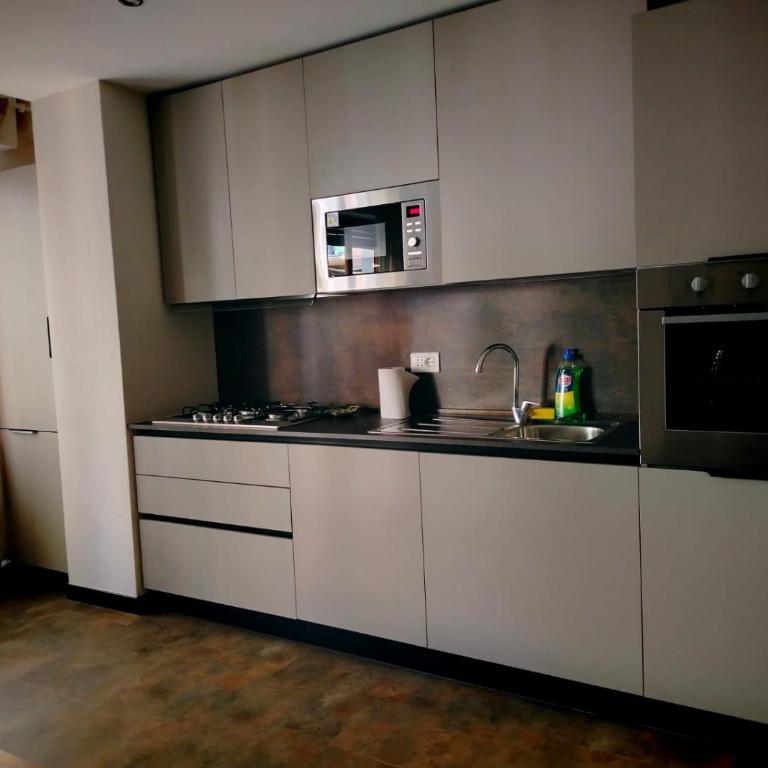 Niky Home - Appartamento con 2 Camere da Letto - 6