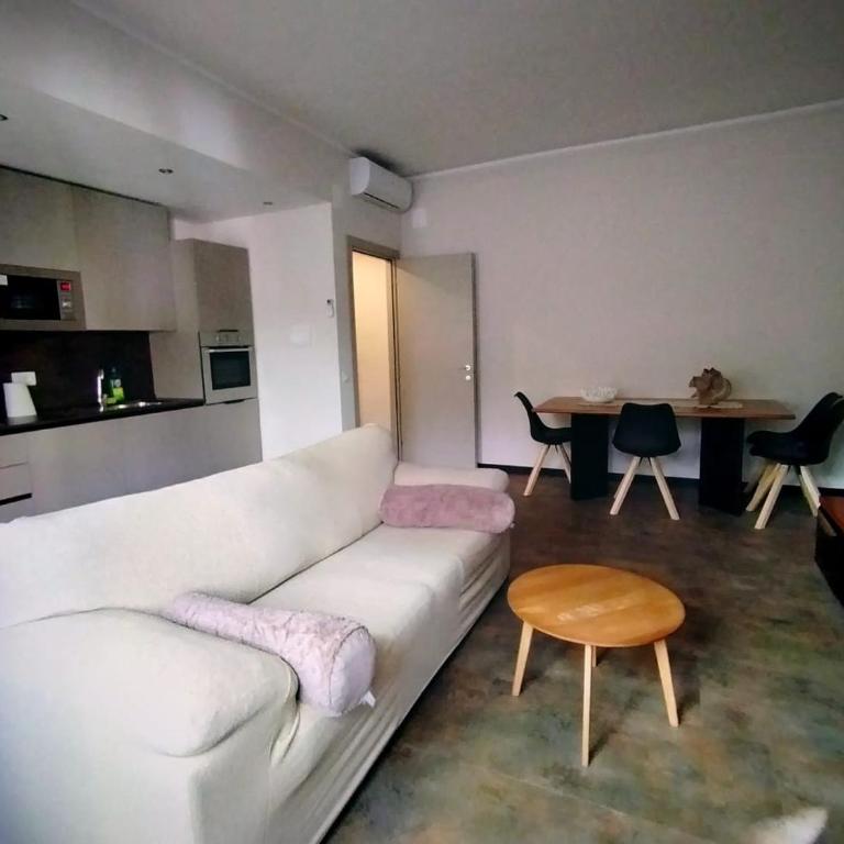 Niky Home - Appartamento con 2 Camere da Letto - 4