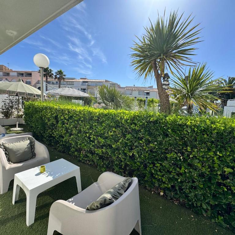 Hôtel Eve Cap d'agde Village Naturiste - Suite Junior - Vue sur Piscine - 1