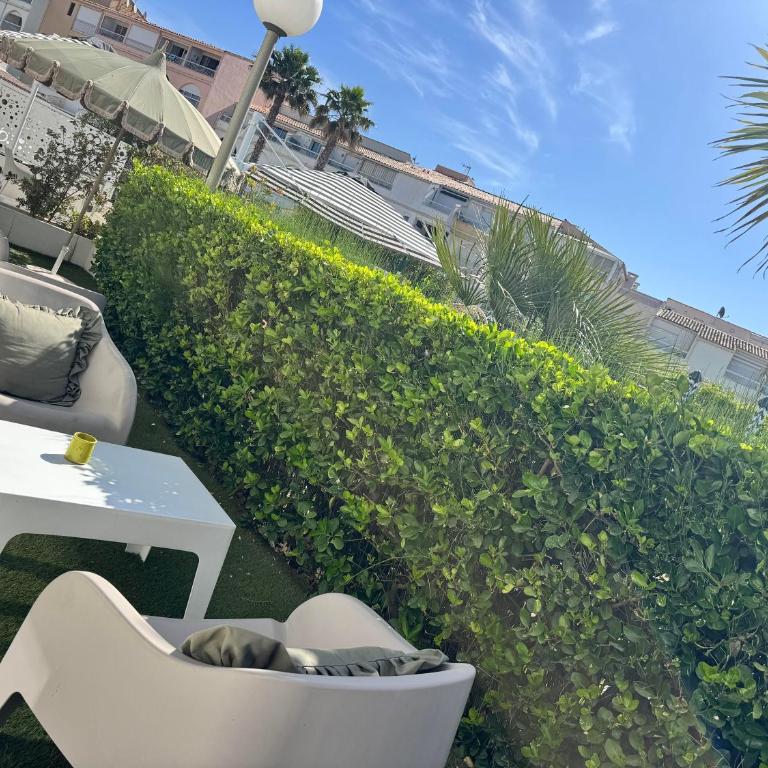 Hôtel Eve Cap d'agde Village Naturiste - Suite Junior - Vue sur Piscine - 2