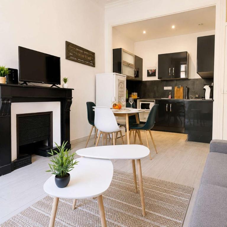 Charrelle – T2 lumineux tout équipé • 4 pers • Centre Grenoble • Tram à pied - Apartamento de 1 dormitorio - 3