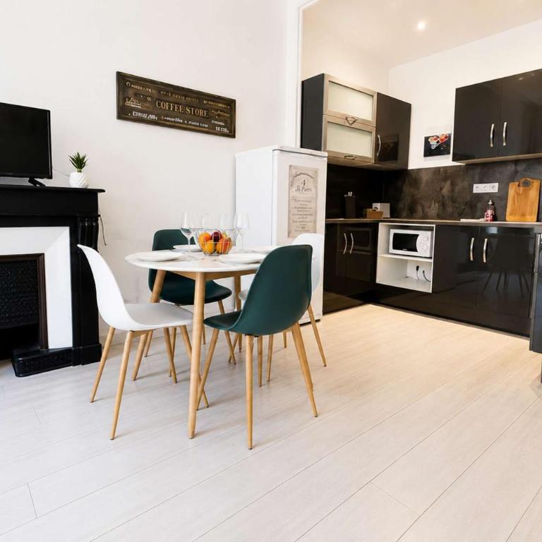 Charrelle – T2 lumineux tout équipé • 4 pers • Centre Grenoble • Tram à pied - Apartamento de 1 dormitorio - 5