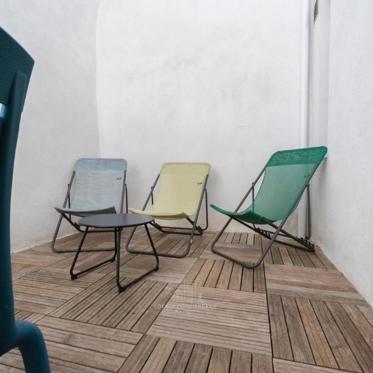 Appartement Climatisé avec terrasse-Pied du Port - Appartement - 4