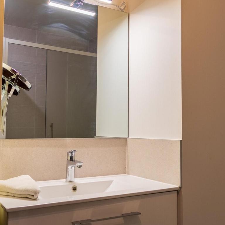 Studio au pied du port - Apartment - 10