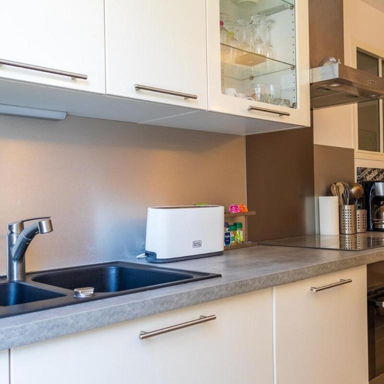 Studio au pied du port - Apartment - 3