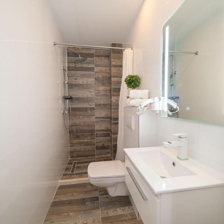 Sea View Apartments - Deluks Dvokrevetna soba sa Bračnim Krevetom, Balkonom i Pogledom na More - 17