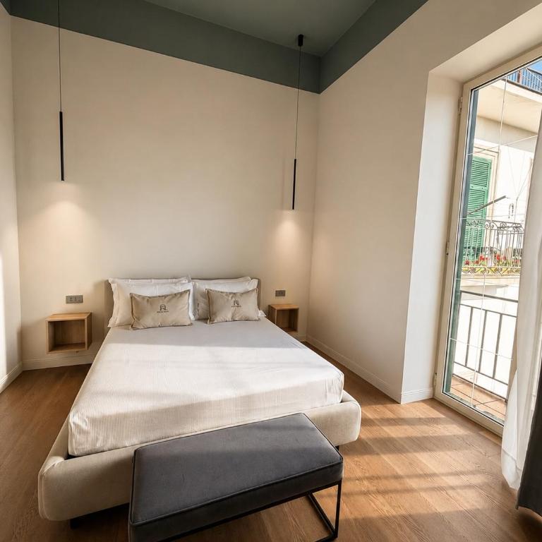 Altanapoli Rooms & Suites - Camera Matrimoniale Deluxe con Balcone - 3