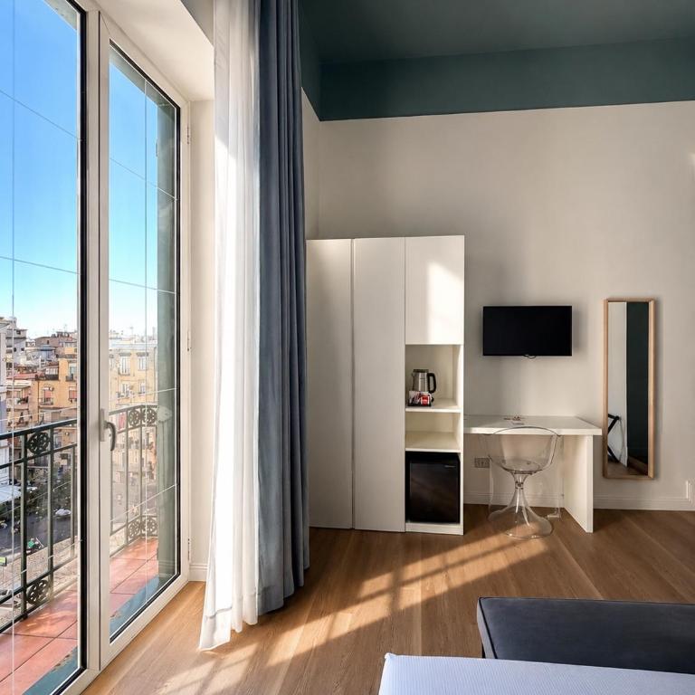 Altanapoli Rooms & Suites - Camera Matrimoniale Deluxe con Balcone - 2